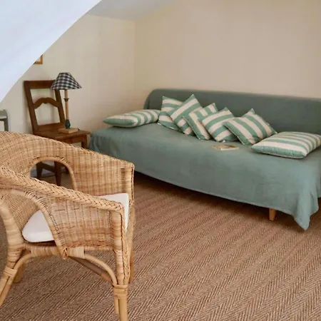 Holiday home La Rougeanne *